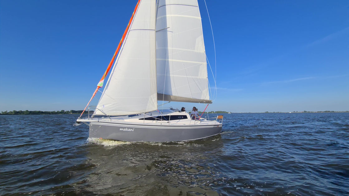 Maxus 26 Electric 1.jpg