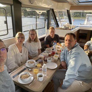 Mit 5 Personen auf der Northman 1200 Elektro Yacht durch die Niederlande | Reisebericht
