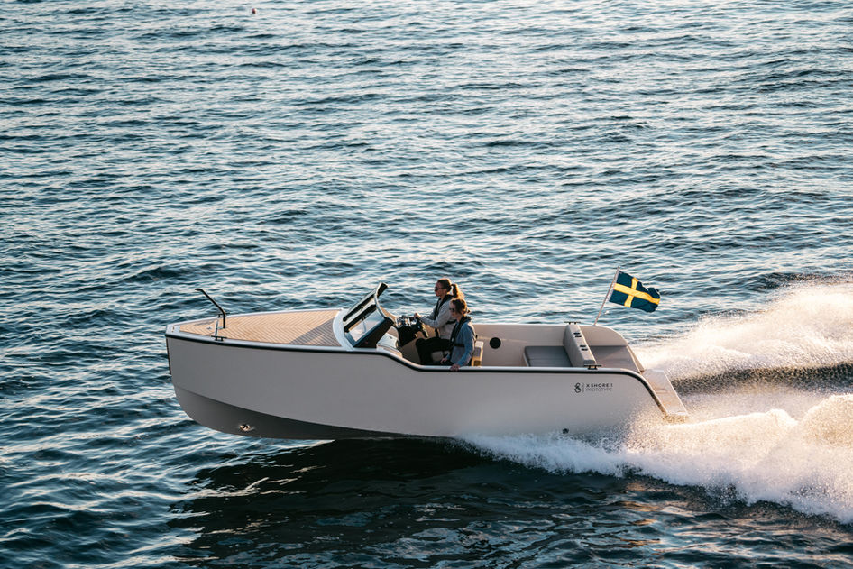 X Shore 1 - high performance 100% electric daycruiser