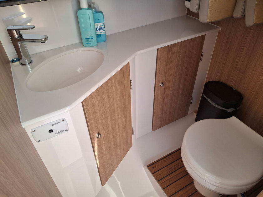 Maxus Evo 24 Sailing Boat Electric