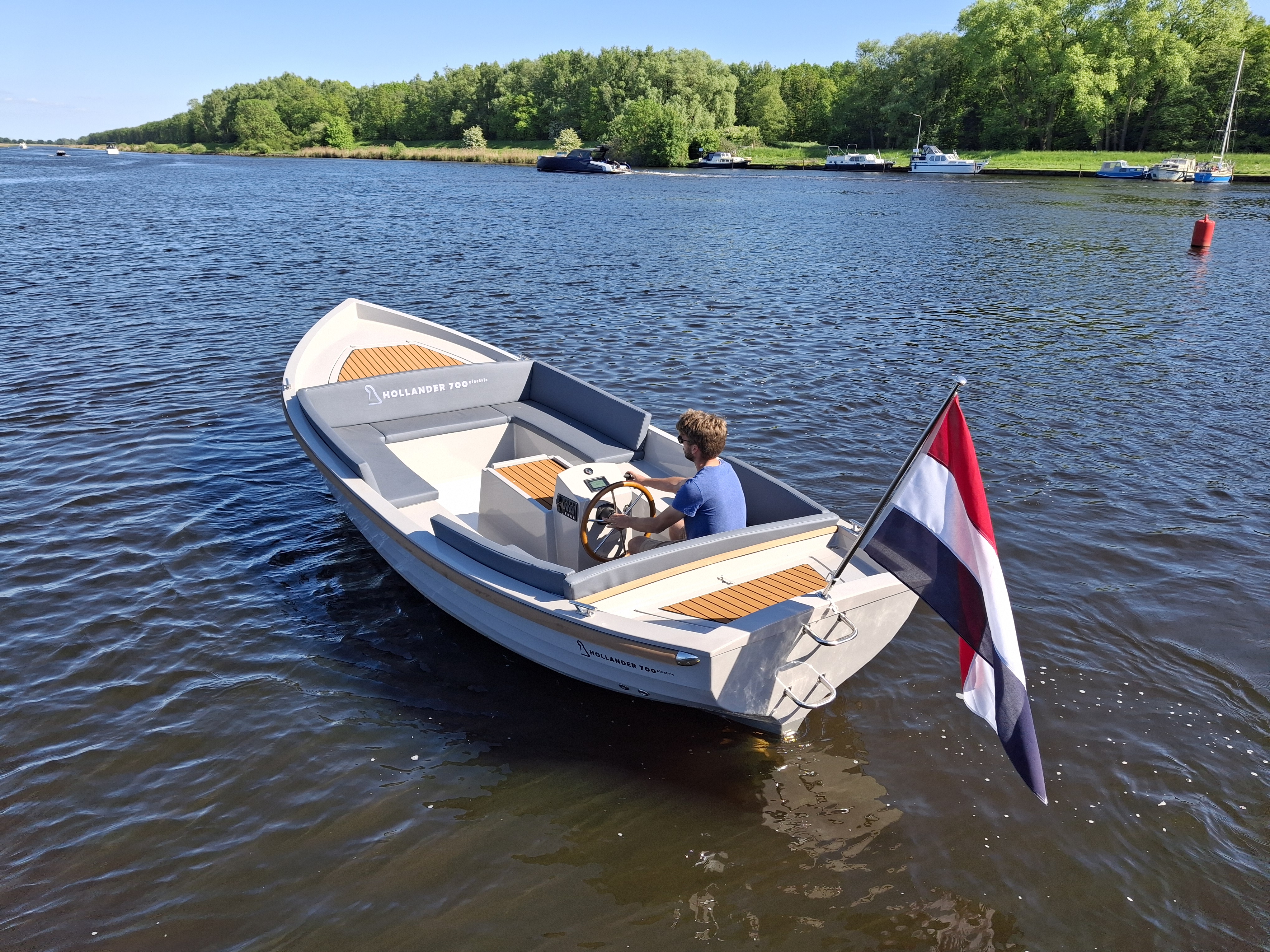 Hollander 700 Electric van Natural Yachts in Marknesse
