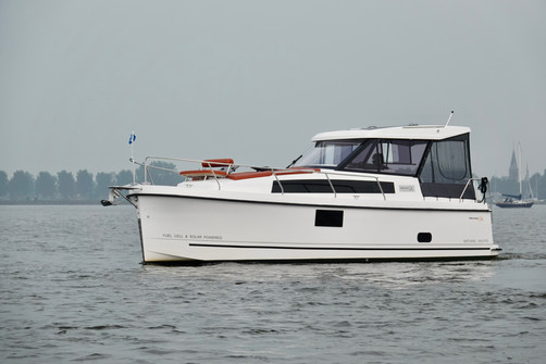 Nexus Revo 870 Hardtop White Pearl.jpeg