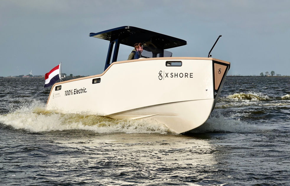 Eelex 8000 X Shore Tender