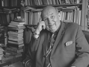 Wandelen met Nico Rost door de oude Joodse buurt van Groningen