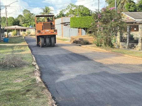 Operação "Xapuri bem cuidada" avança com tapa-buracos e melhora condição de ruas na região central da cidade