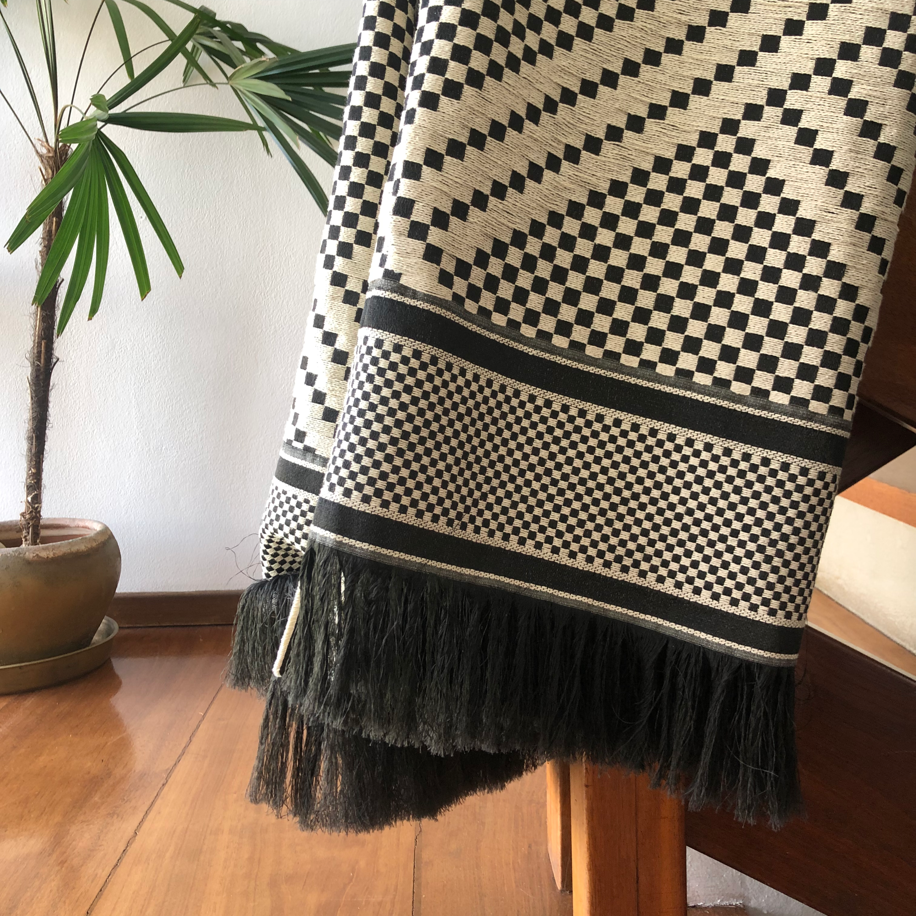 - MANTA - preto e off white