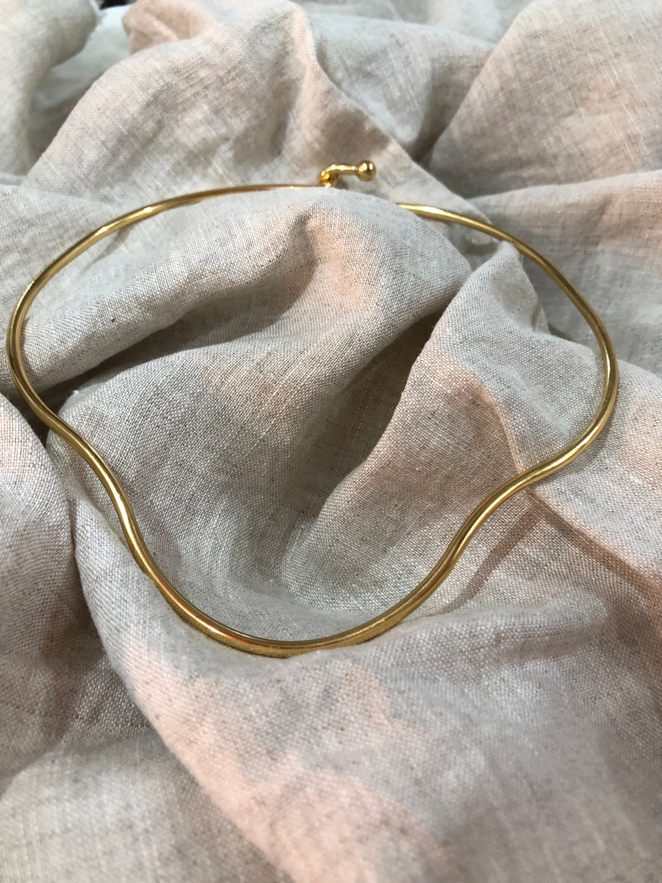 - COLAR ONDULADO - dourado