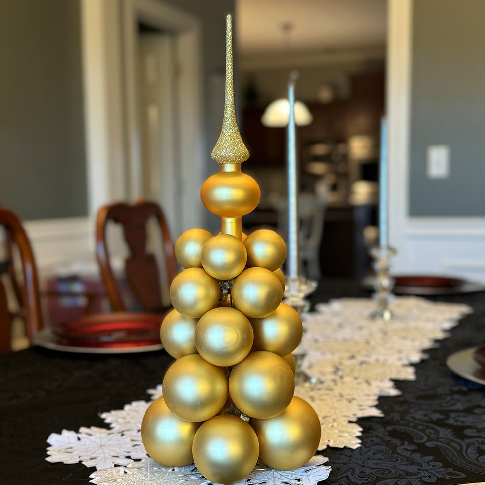 Thumbnail: Gold Tabletop Cluster Ornament Tree