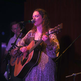 LIVE REVIEW: Evie Moran @ Band on the Wall, Manchester