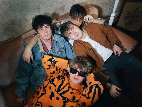 Indie newcomers THE MEZZ release joyous singalong single 'Bridges'!