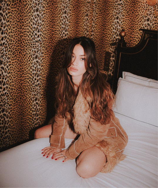 Discover the lucid Dream Pop of French songwriter SALYA!