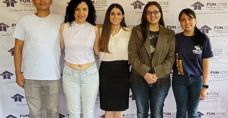 Convocatoria de becas universitarias para guatemaltecos por FUNJOSE