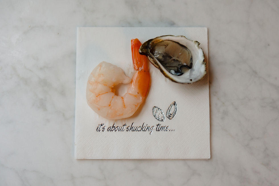 401 Oyster raw bar at a Royce Newport wedding, paired with signature cocktails