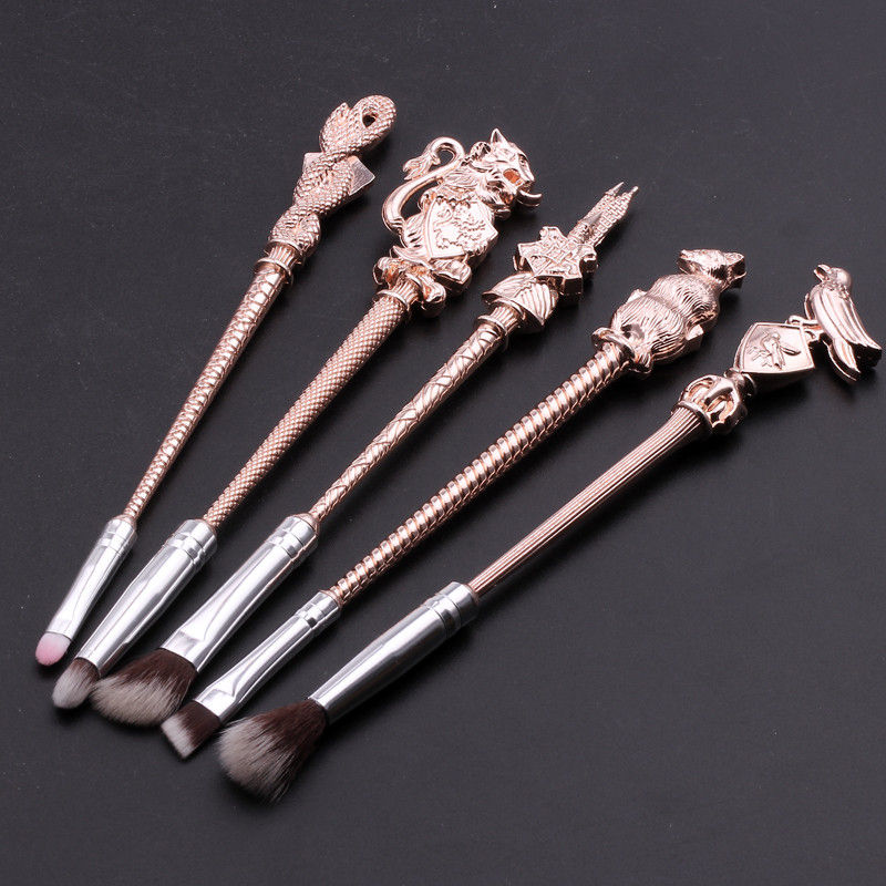 Thumbnail: Harry Potter Hogwarts Gryffindor Slytherin Ravenclaw Hufflepuff Makeup Brushes S