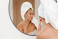 3.10.2025 - Glokore _ Society Photo Shoot_Kalina_Face _ Cream 3.jpg