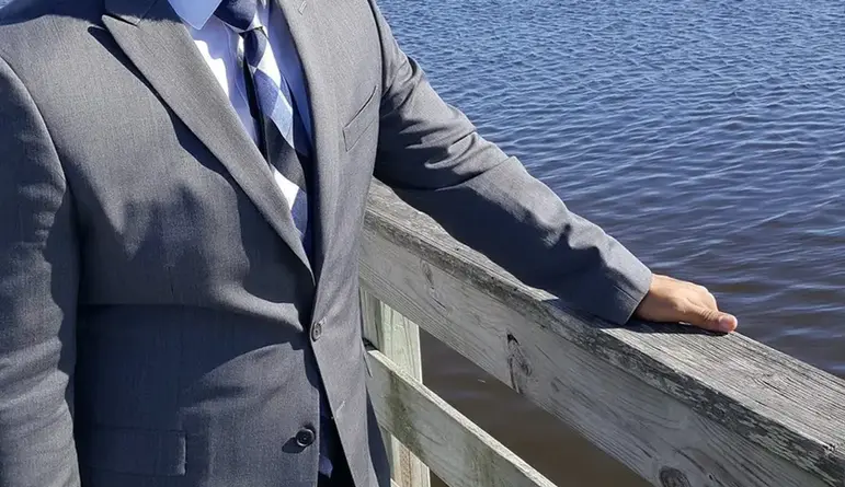 professional-shot-julian-suit_51_444611-159760869069241.webp
