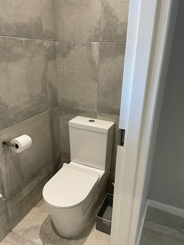 Bathroom 3.jpg