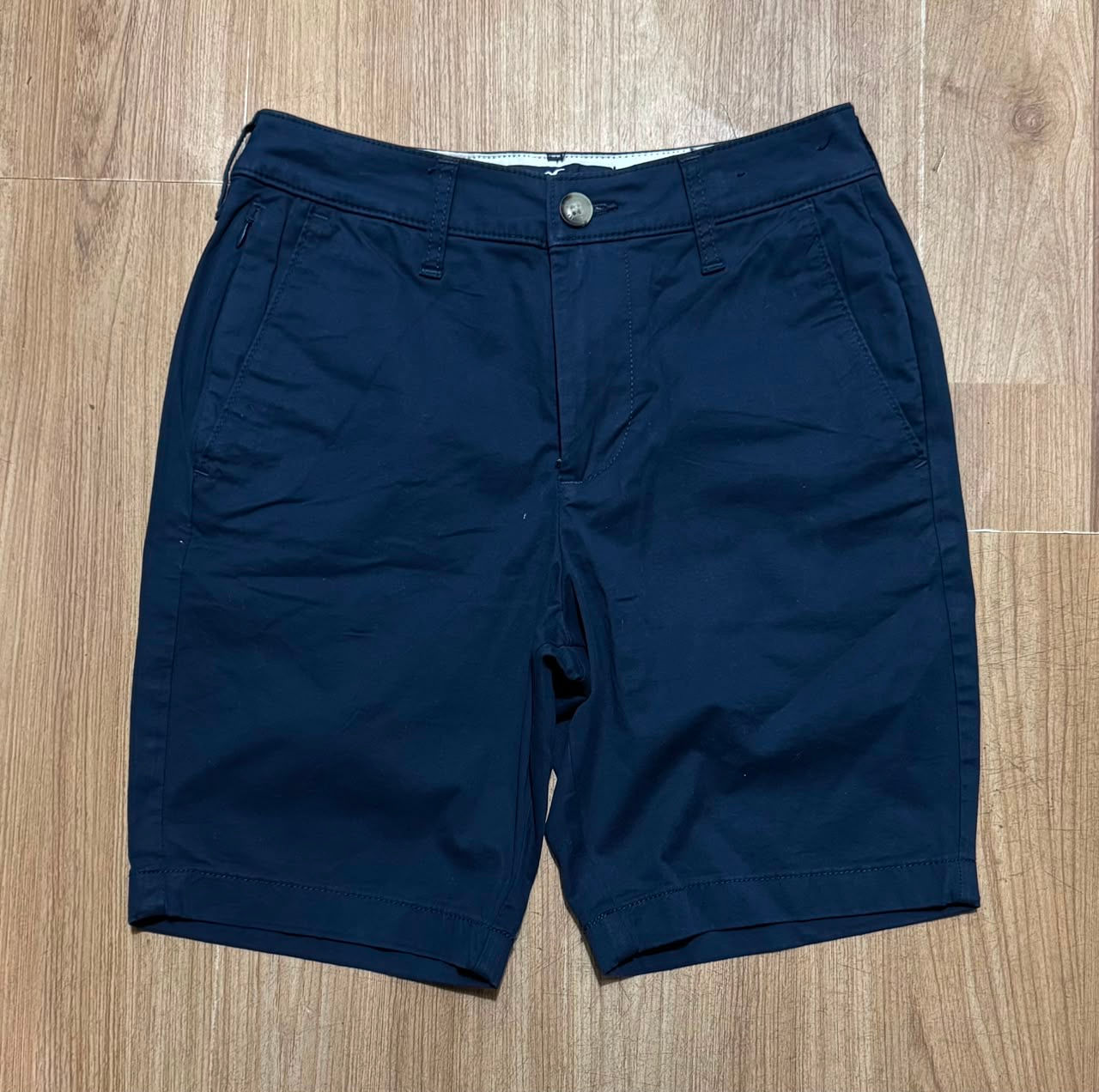 Bermuda Hollister