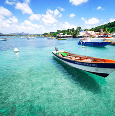 Village créole - Alrisha croisieres caraïbes - croisiere martinique - croisiere guadeloupe - croisière catamaran - croisère grenadines charter privatisé aux antilles en catamaran avec skipper - ©sardine.studio.photo