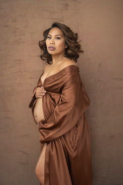 Melody Smith Portrait vogue style maternity photographer near me