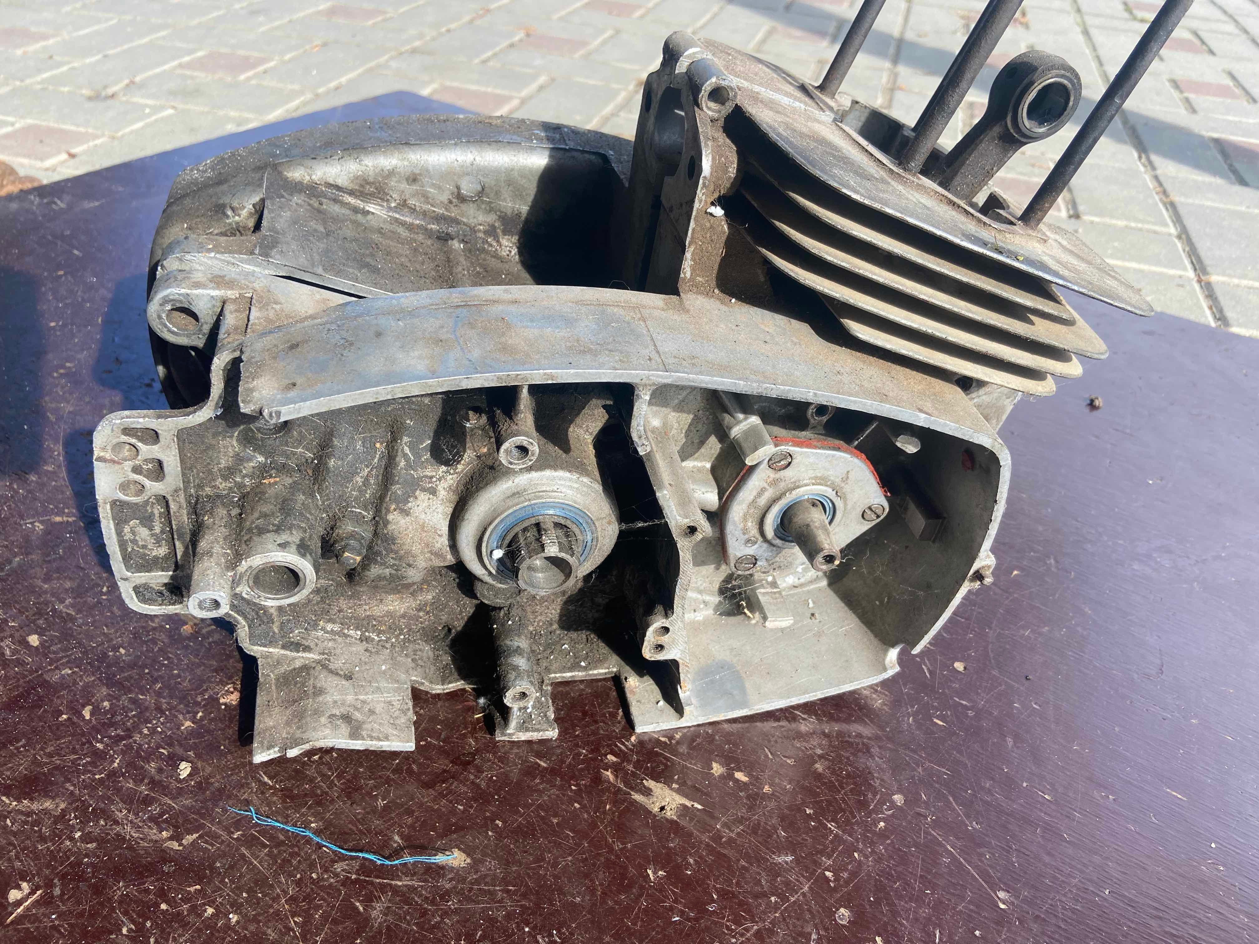 Polomotor ČZ 175/477 prevodovka, bloky, kluka