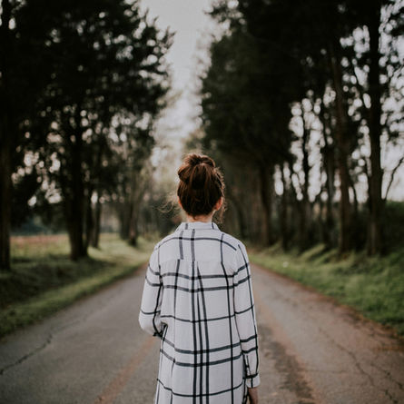 Your Brain Wasn't Built for Reverse: Why Living in the Past is Stealing Your Present Cognitive Power