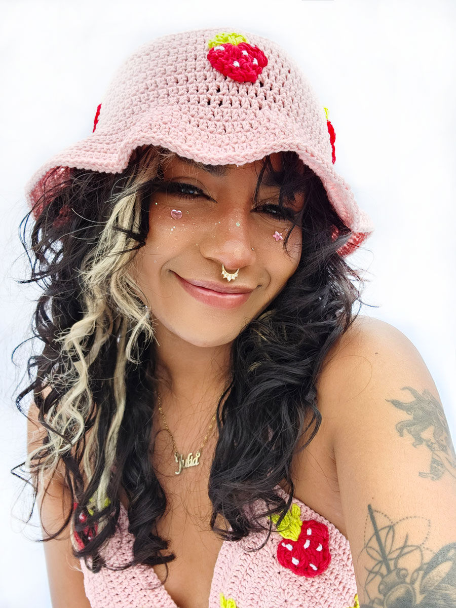 Miniatura: GORRO PESCADOR BORDADO ROSA CON FRESAS