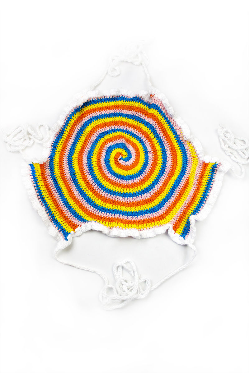 Miniatura: TOP BORDADO DE COLORES ESCOTE EN ESPALDA