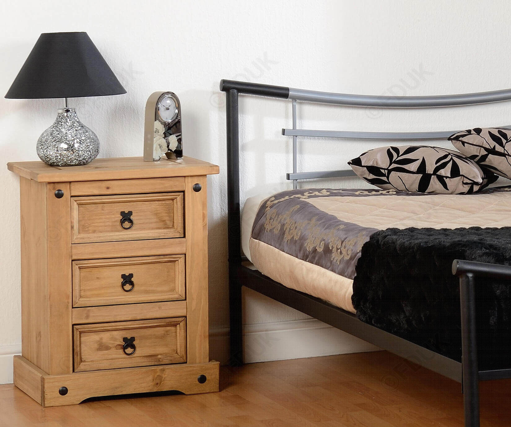 Corona 3 Beside Locker - Pine