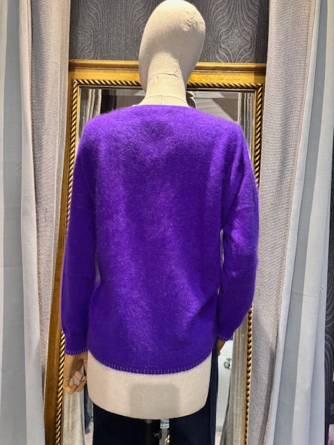 Thumbnail: A POIL CASHMERE- PULL COL V  REF: HOLISTIQUE