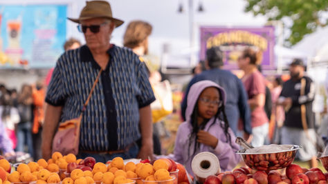 Palmdale Farmers Market Moves to Sam Yellen Park, Starting May 1
New location promises fresh experience for shoppers this season