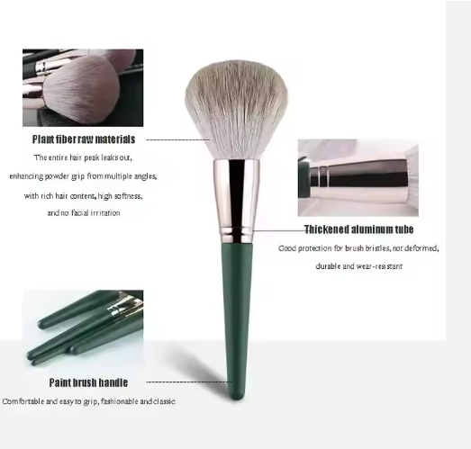 Miniature : 14 PINCEAU DE MAQUILLAGE