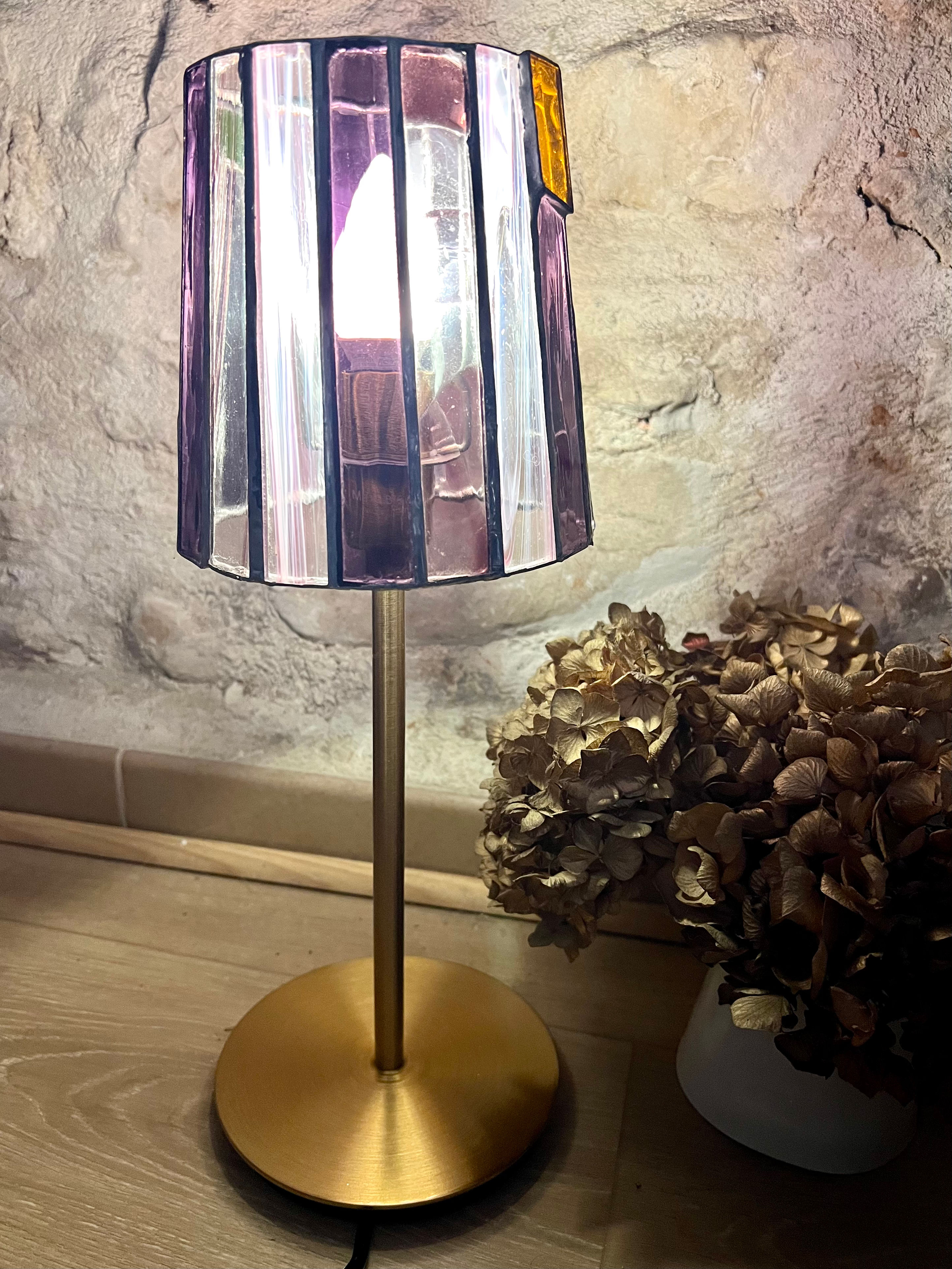 Lampe à poser violine
