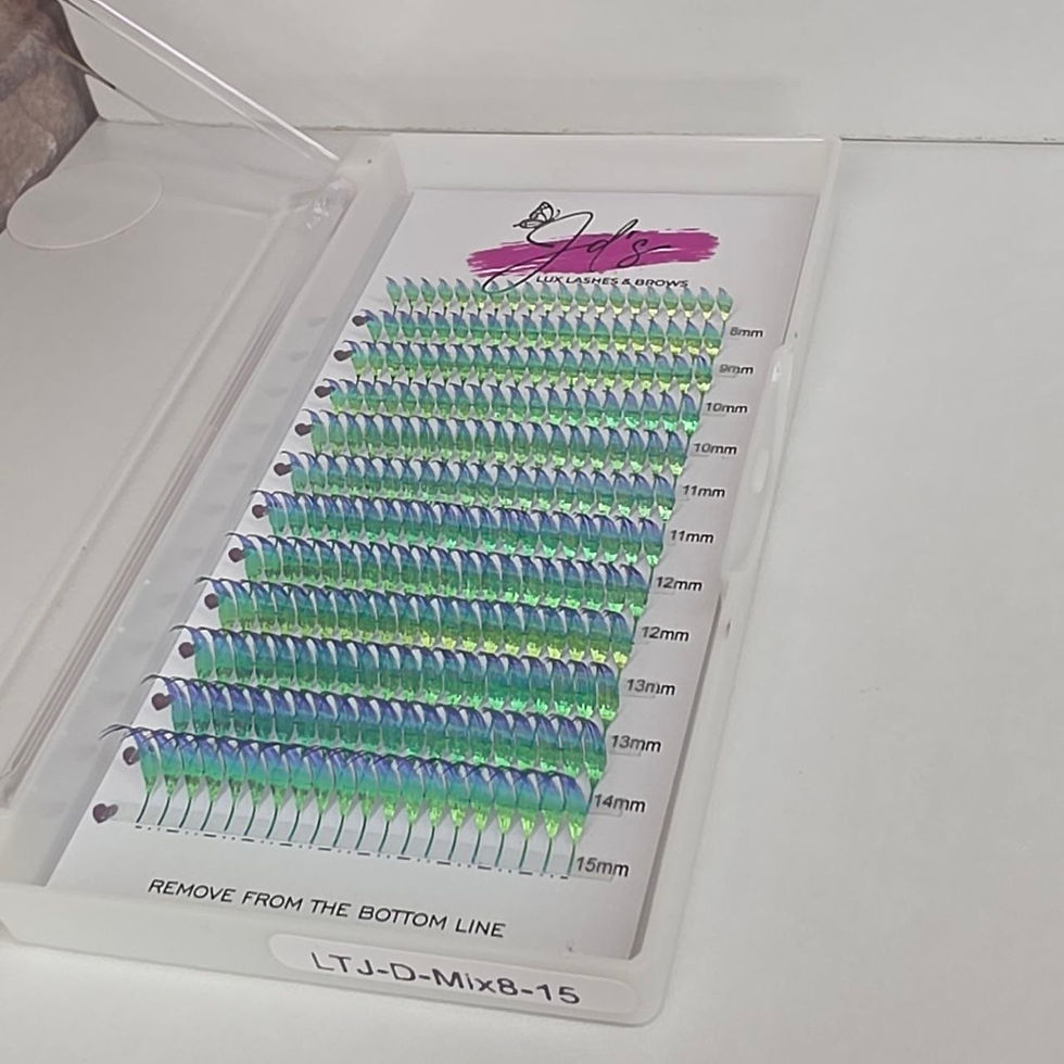 Thumbnail: JD’S Holographic Spire Lashes