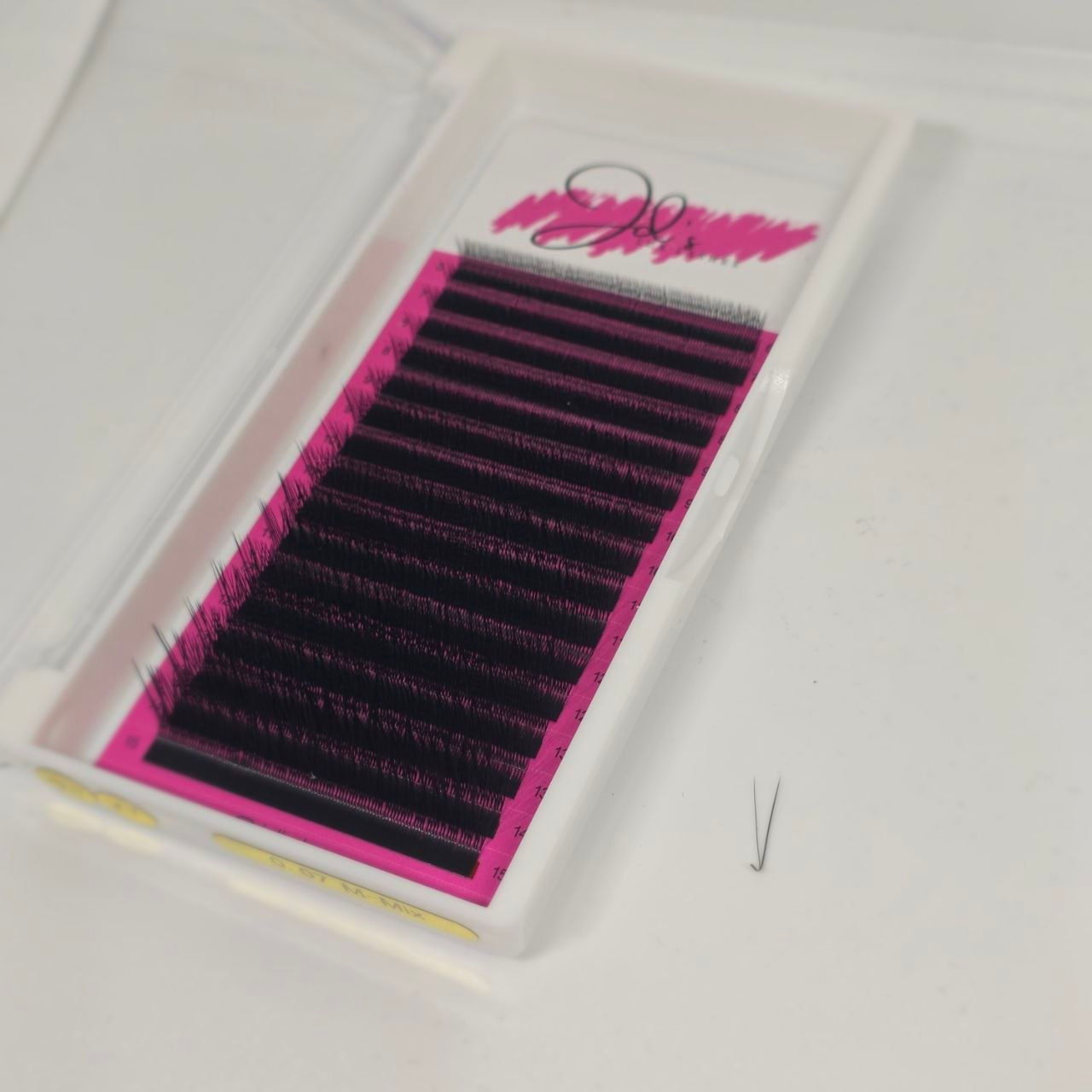 YY Narrow Lashes
