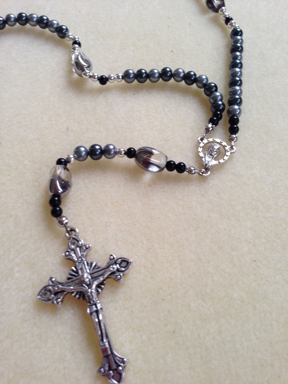 Thumbnail: Pearl N Glass Rosaries