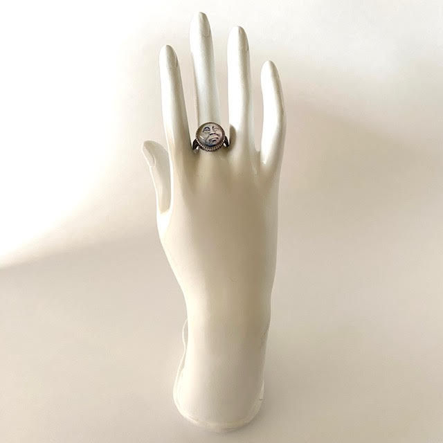 Thumbnail: Small Man in the Moon Ring