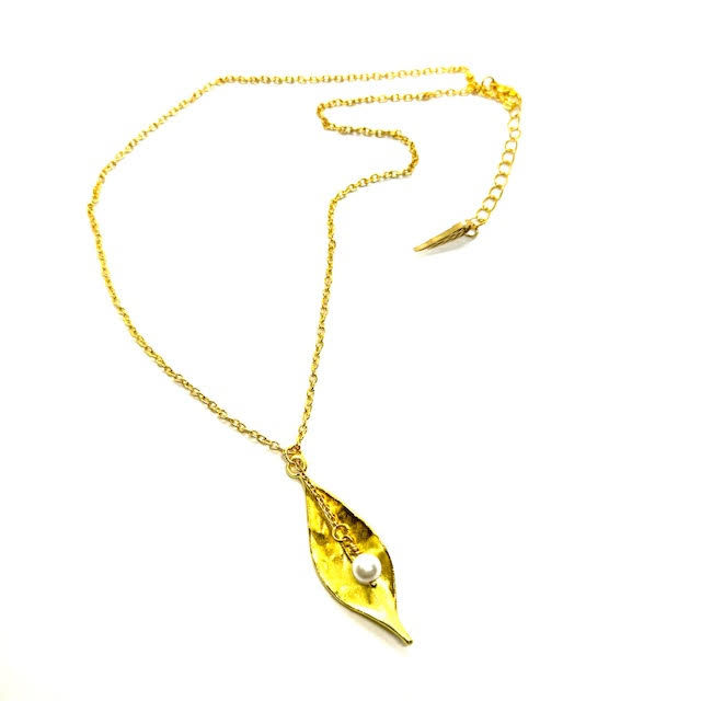 Thumbnail: Golden Pearl Drop Leaf Necklace- White
