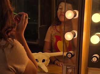 Niin Anishinaabkwe Backstage.png