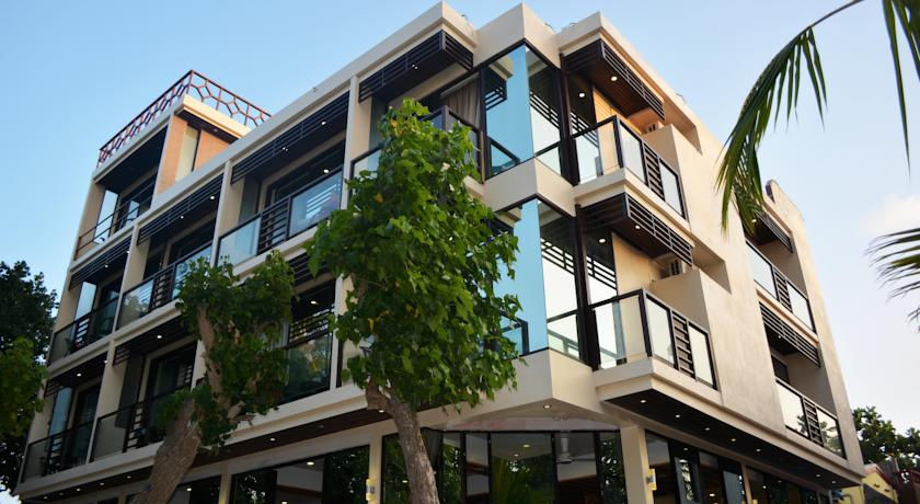 Arena Beach Hotel Exterior