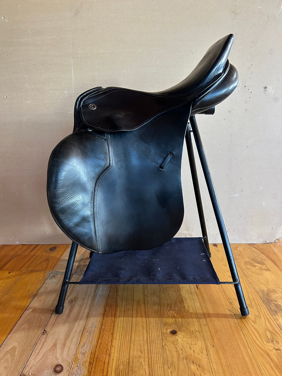 Thumbnail: Kieffer 17 inch Jump Medium Wide