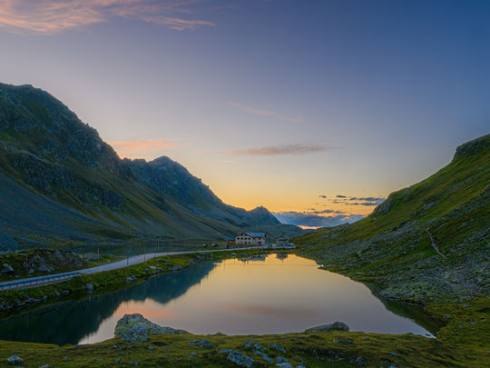 Sonnenuntergang und Vollmondaufgang