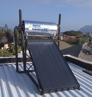 Flat roof installation of a 150L Kwikot solar geyser in Cape Town for residential energy savings.