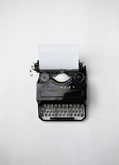 typewriter-498204_1920.jpg