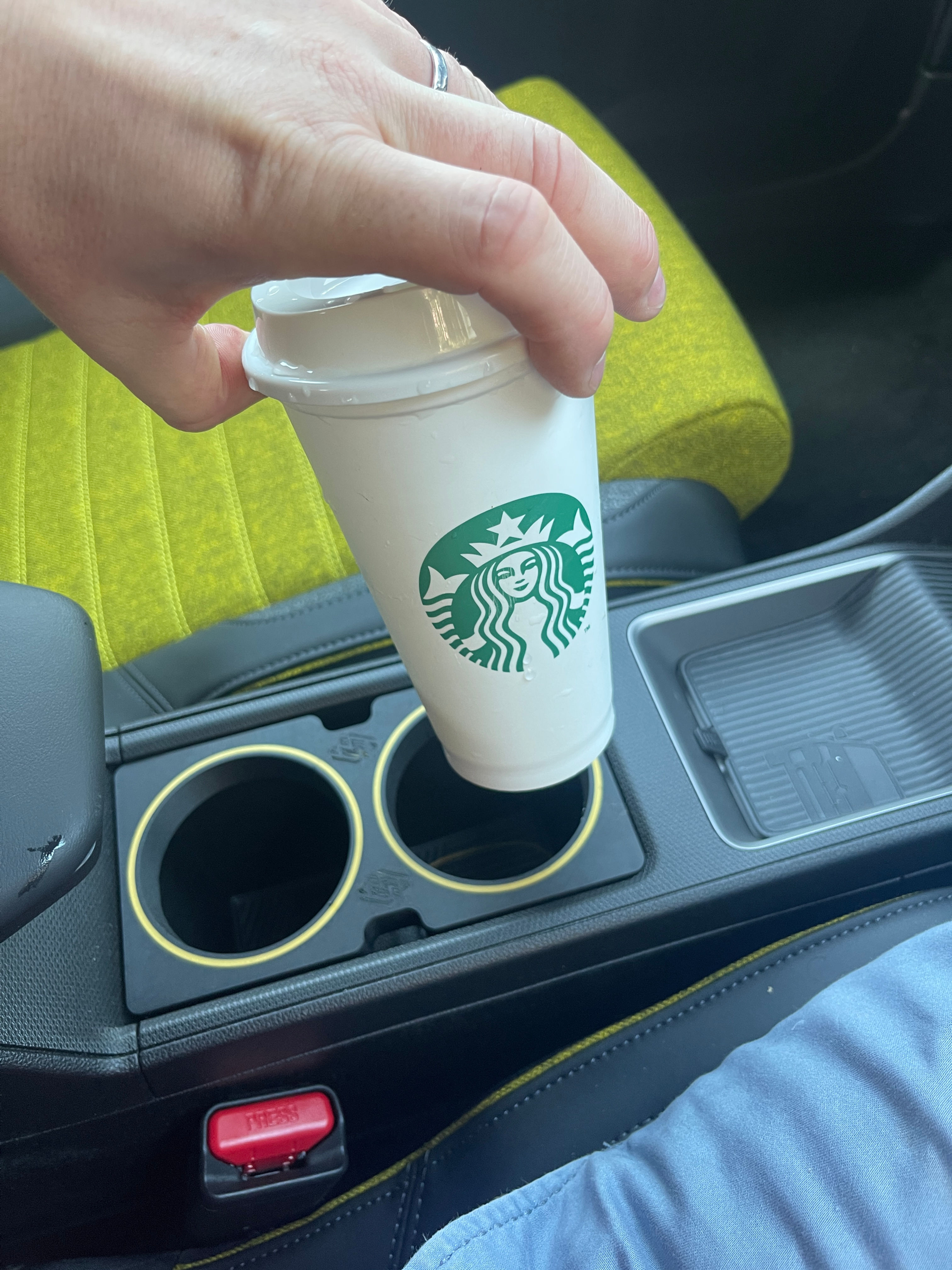 Renault 5 Etech double cup holder