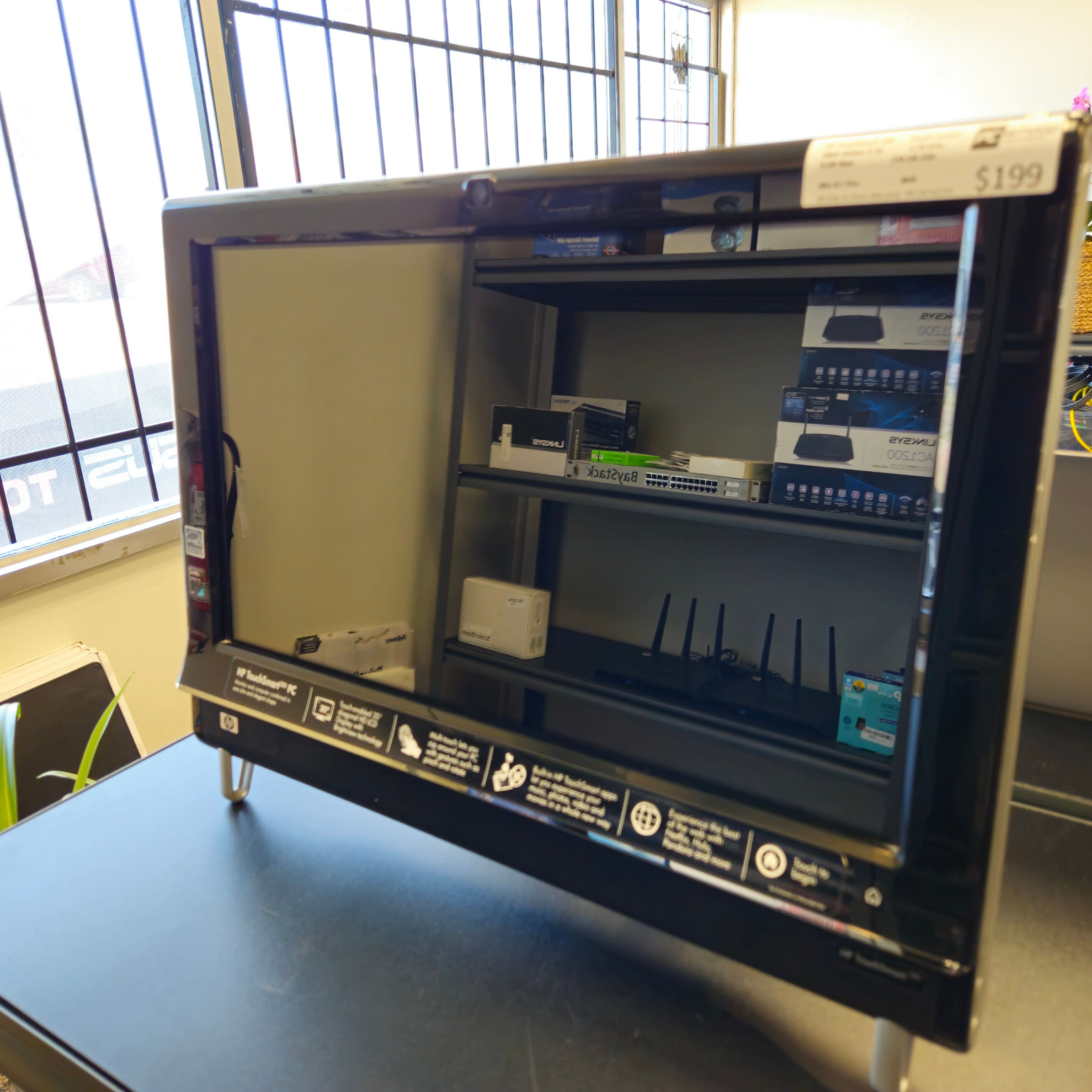 HP Touch Smart 300 - Touch Screen All in One