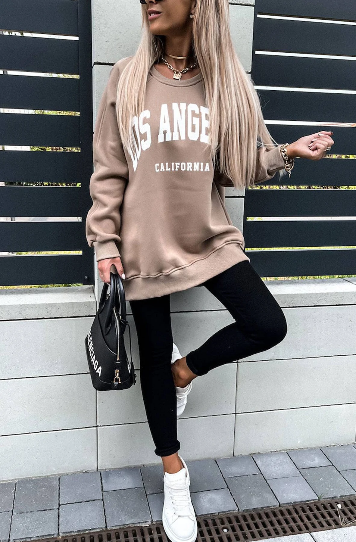 LA Slogan Oversized Fleeced Jumper