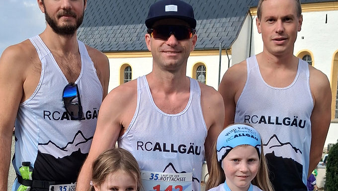 Foto von Klaus Görig
erste Reihe die Kinder Ella und Luisa Dörfler
dahinter Emanuel Ott, Michael Dörfler und Michael Czech
