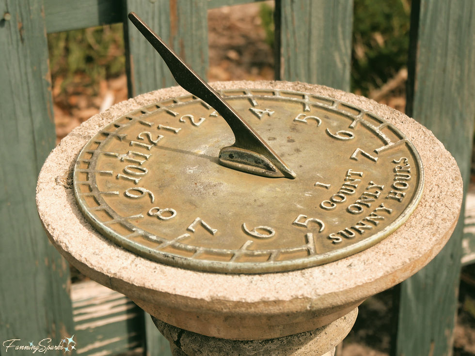 The inscription on the dial is “I count only sunny hours.”