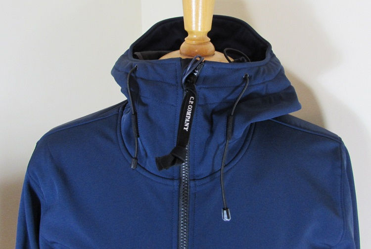 Miniatyrbilde: 16WCPUF04085 C.P. Company Soft Shell Goggle Hood Jacket in Dark Blue (887)